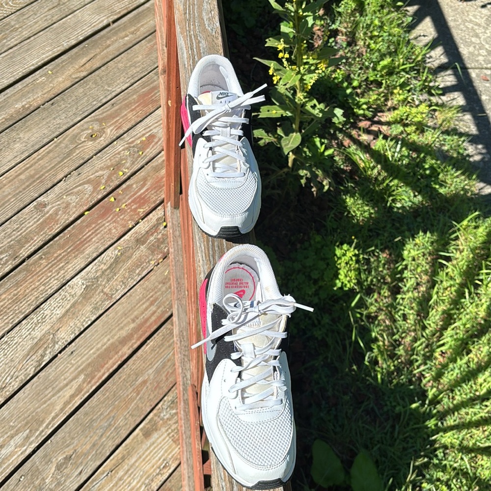 Nike Air Max White and Pink Athletic Sneakers - Picture 2 of 7